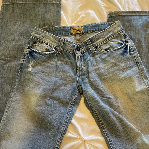 BKE low rise jeans. Flare leg. - Picture 2 of 10